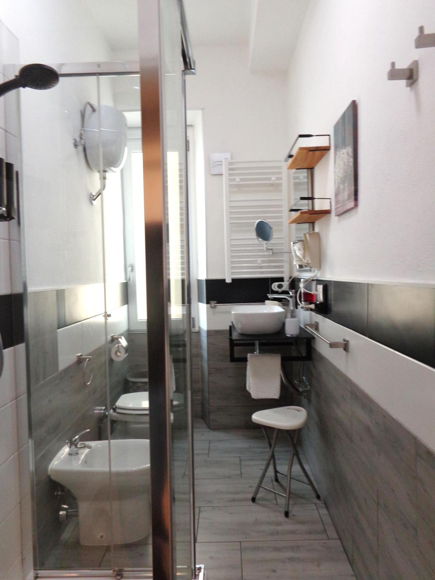 Chloe'S Rooms Cagliari Exterior foto